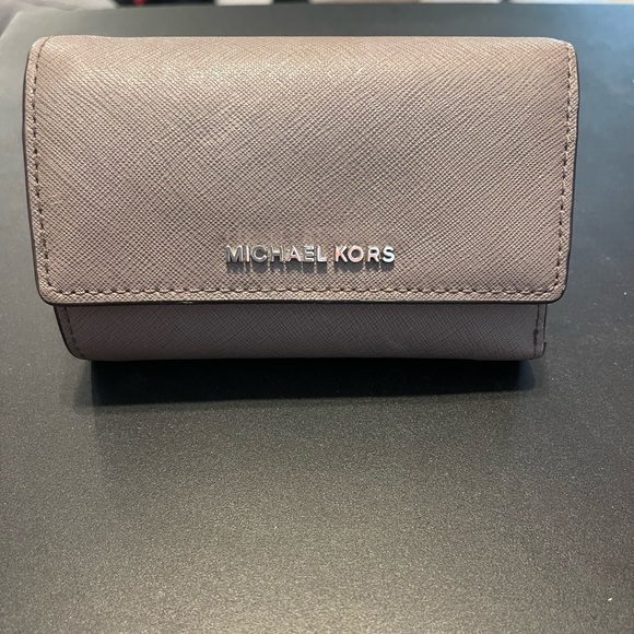 Michael Kors Wallet - Picture 1 of 3
